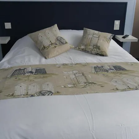 The Originals Access, Corinna, ロワイヤン