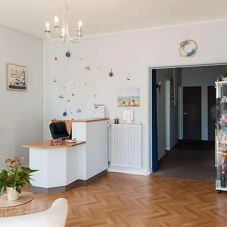 Hotel The Originals Access, Corinna,