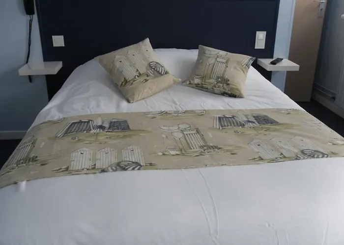 The Originals Access, Corinna, Royan