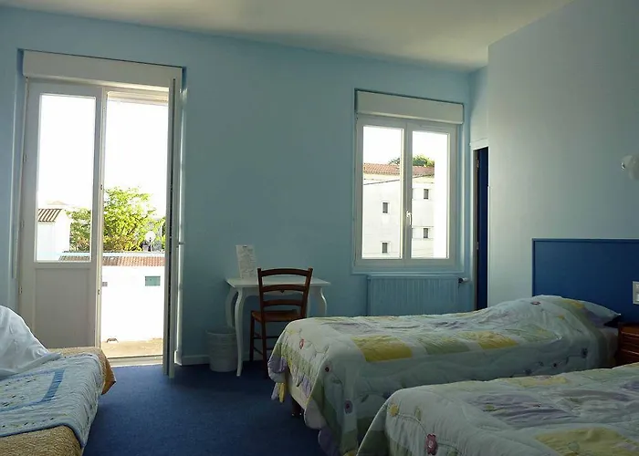 The Originals Access, Corinna,